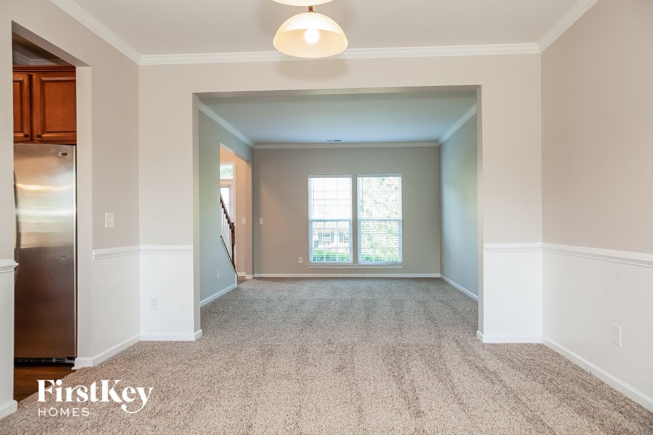 3982 Harmattan Dr - Photo 5 of 15