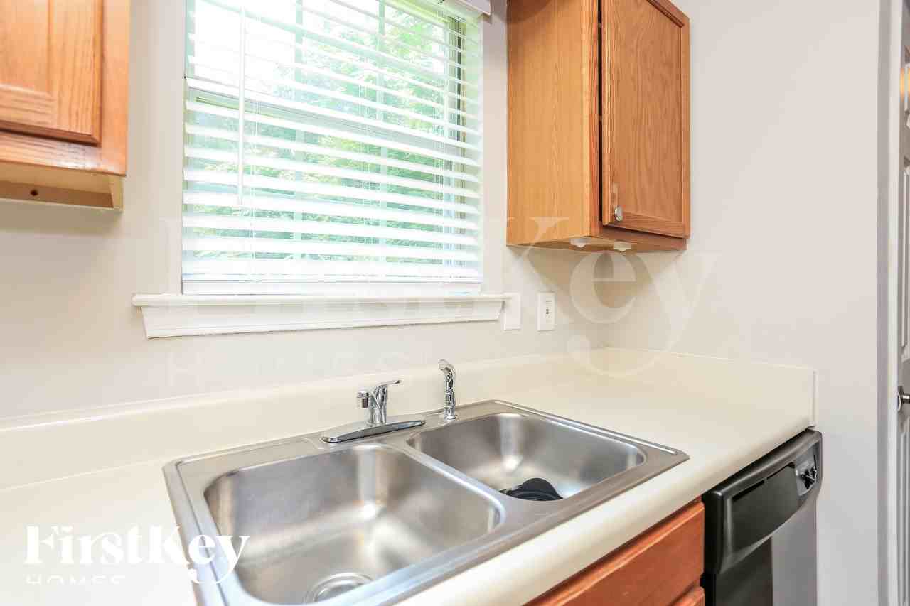 252 Pine Valley Dr - Photo 7 of 18