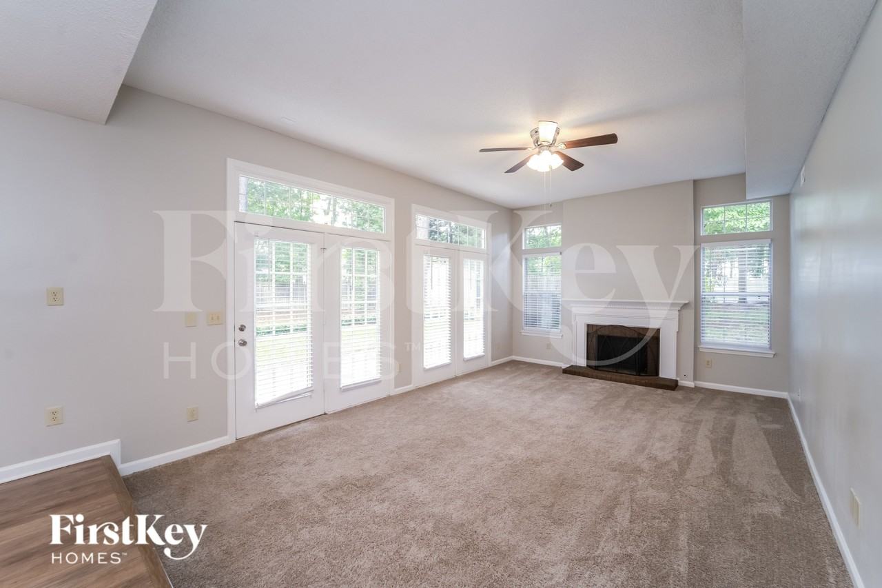 12226 Wickson Ct - Photo 4 of 18