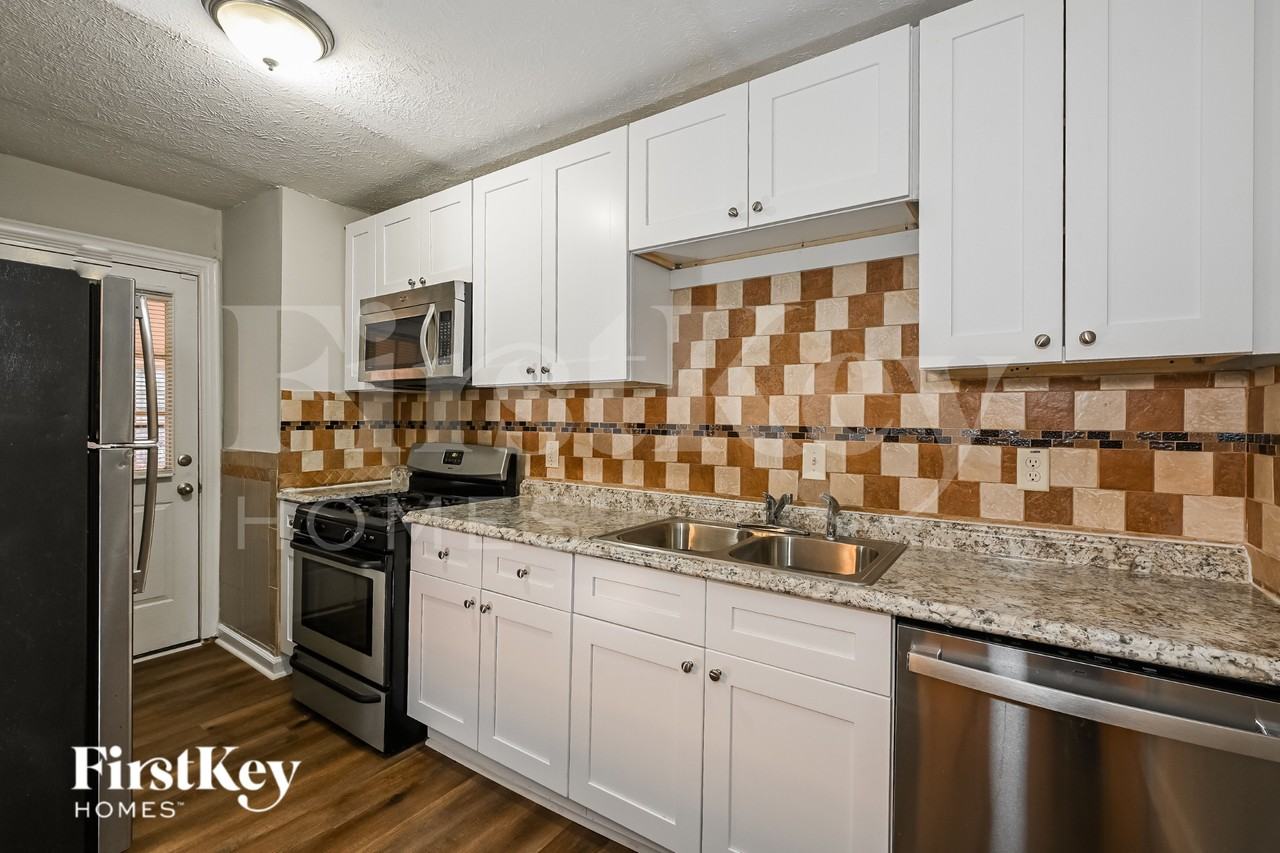 1506 Spender Dr - Photo 6 of 19