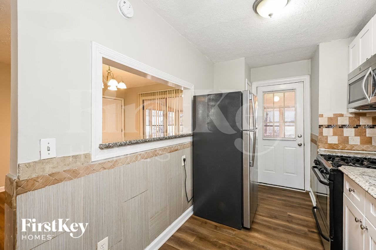 1506 Spender Dr - Photo 7 of 19