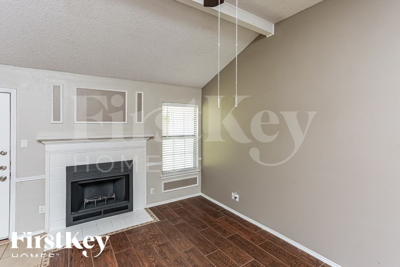 1317 Nicole Way - Photo 2 of 18