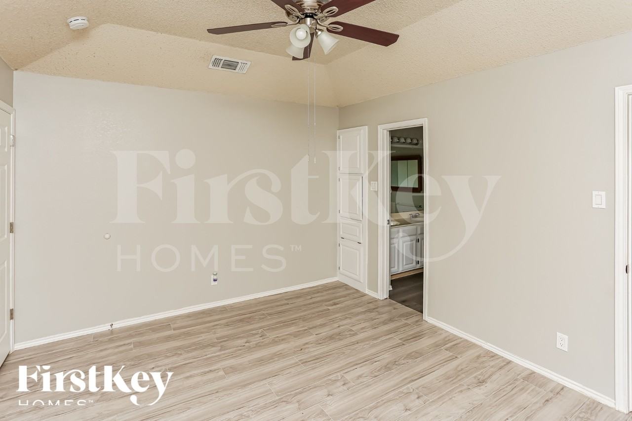 1317 Nicole Way - Photo 7 of 18