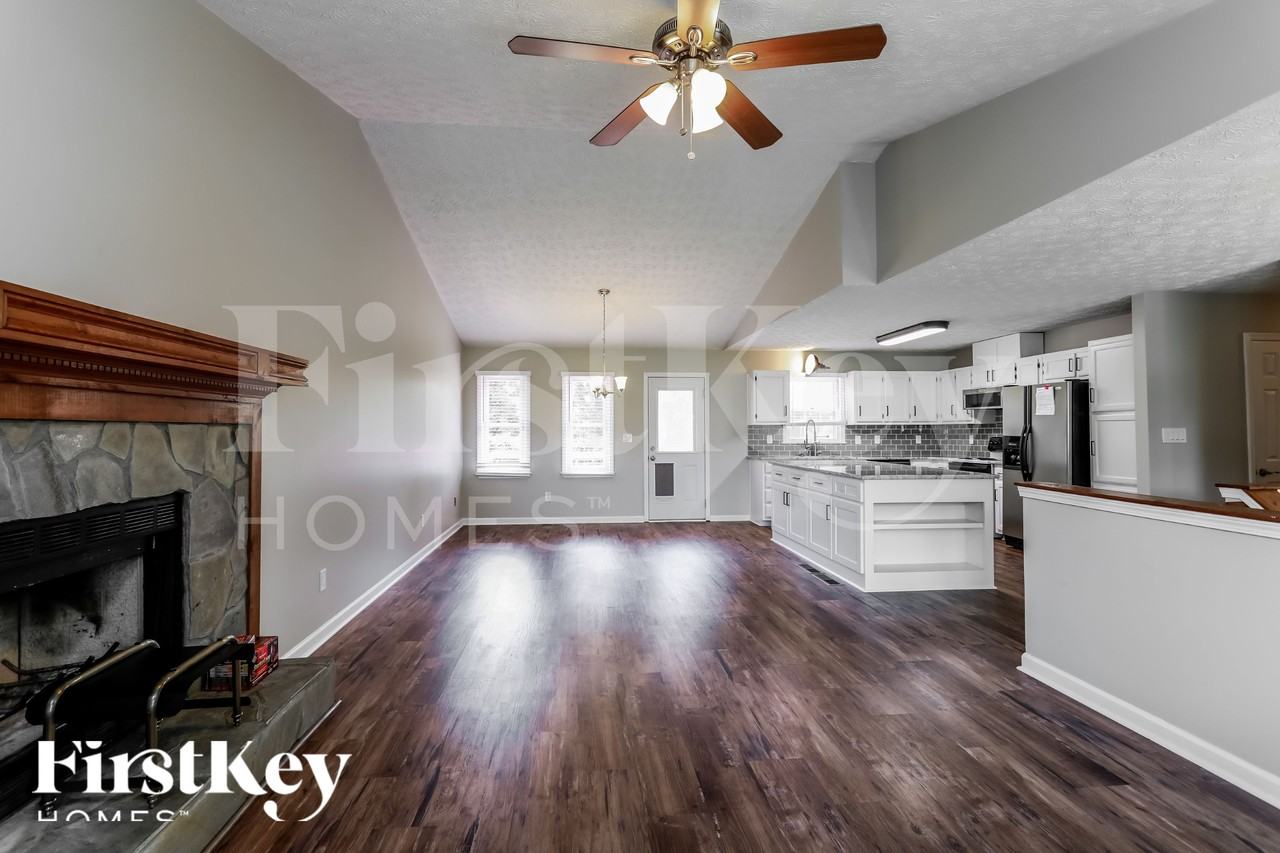 2097 Blackberry Cir - Photo 2 of 15