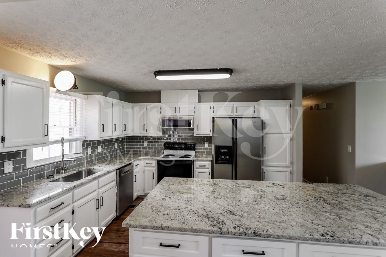 2097 Blackberry Cir - Photo 4 of 15