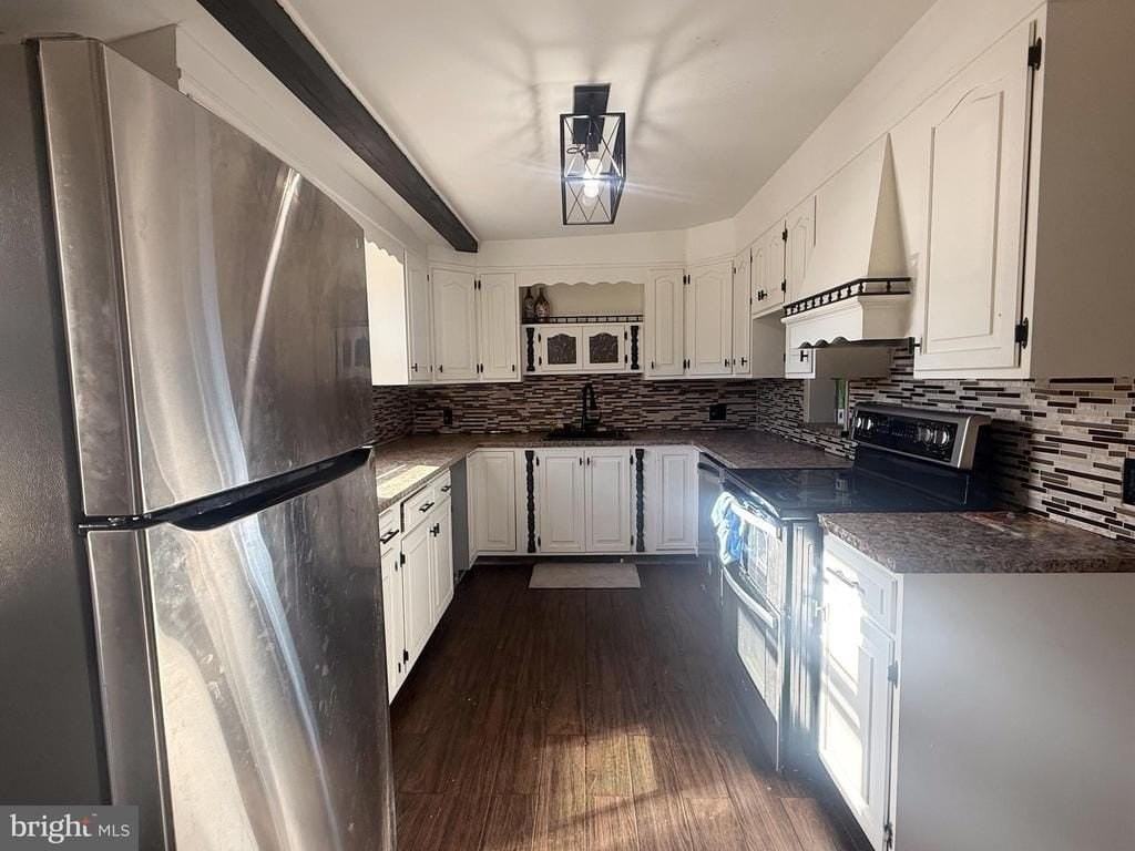 101 Mill Rd #A - Photo 2 of 17