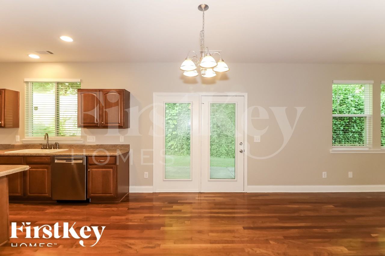 422 Howell Xing - Photo 7 of 18