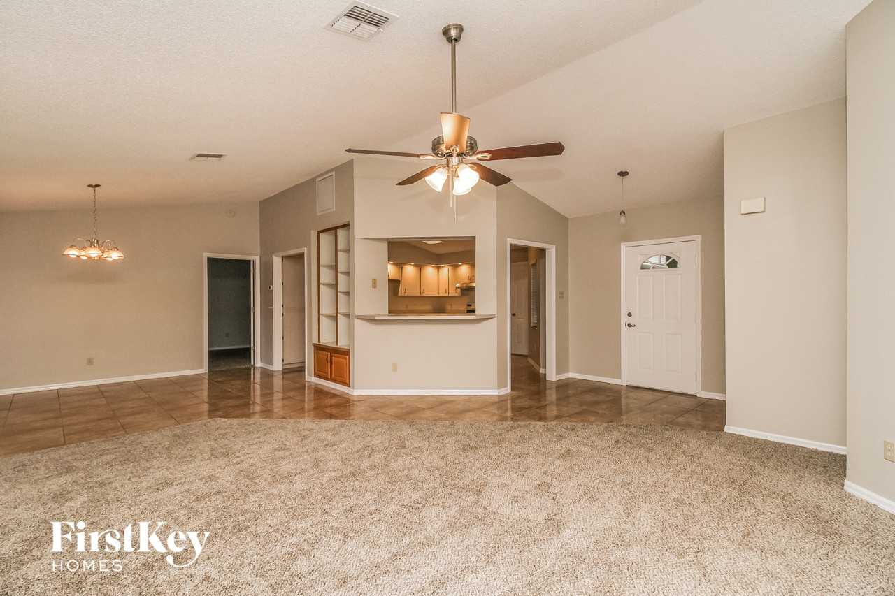 1811 E Cooper Dr - Photo 3 of 15