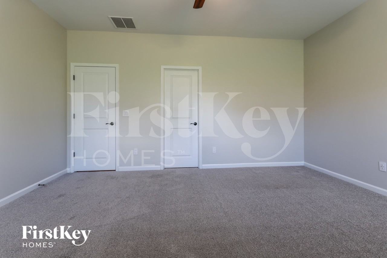 4518 Abbey Ln - Photo 7 of 15