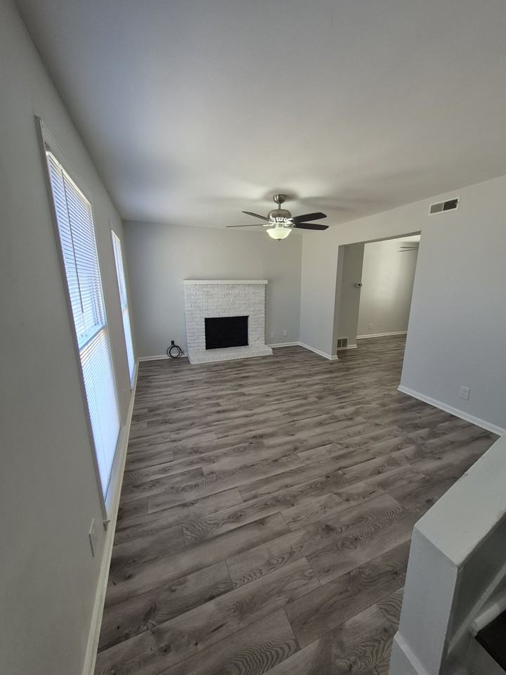 130 Springdale Ct #1 - Photo 4 of 13