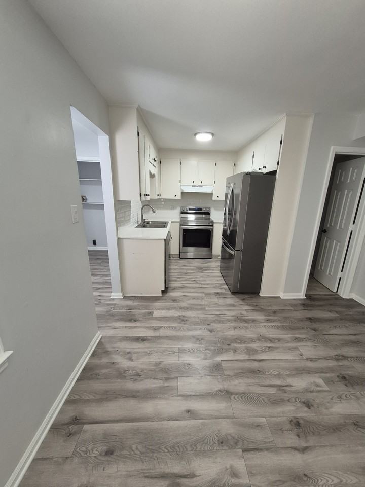 130 Springdale Ct #1 - Photo 5 of 13