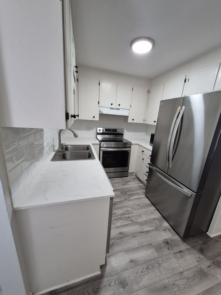 130 Springdale Ct #1 - Photo 6 of 13