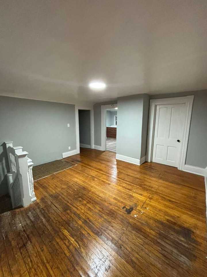 371 N Mulberry St #2 - Photo 3 of 10