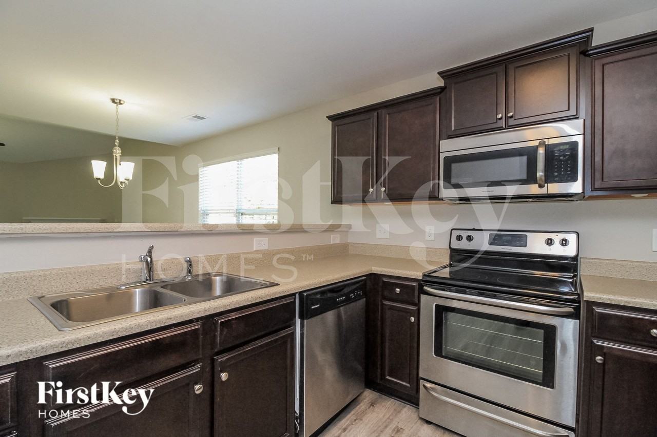 6413 Bentbrush St - Photo 7 of 15