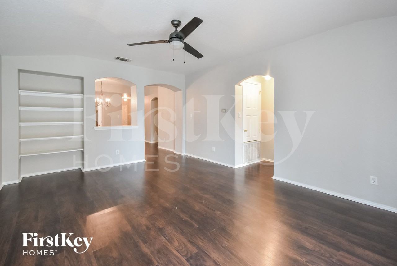 9407 Raton Fls - Photo 3 of 15