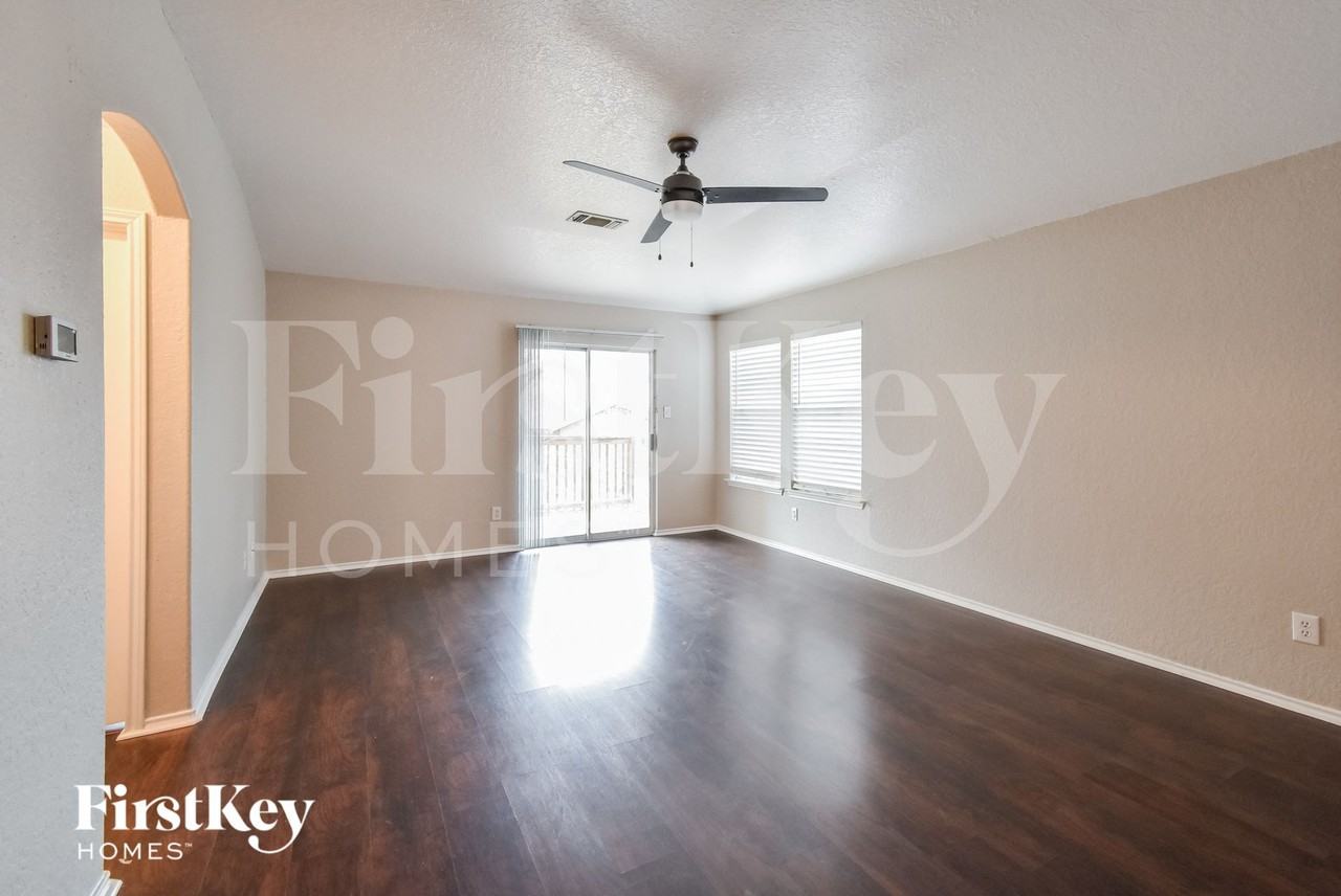 9407 Raton Fls - Photo 4 of 15