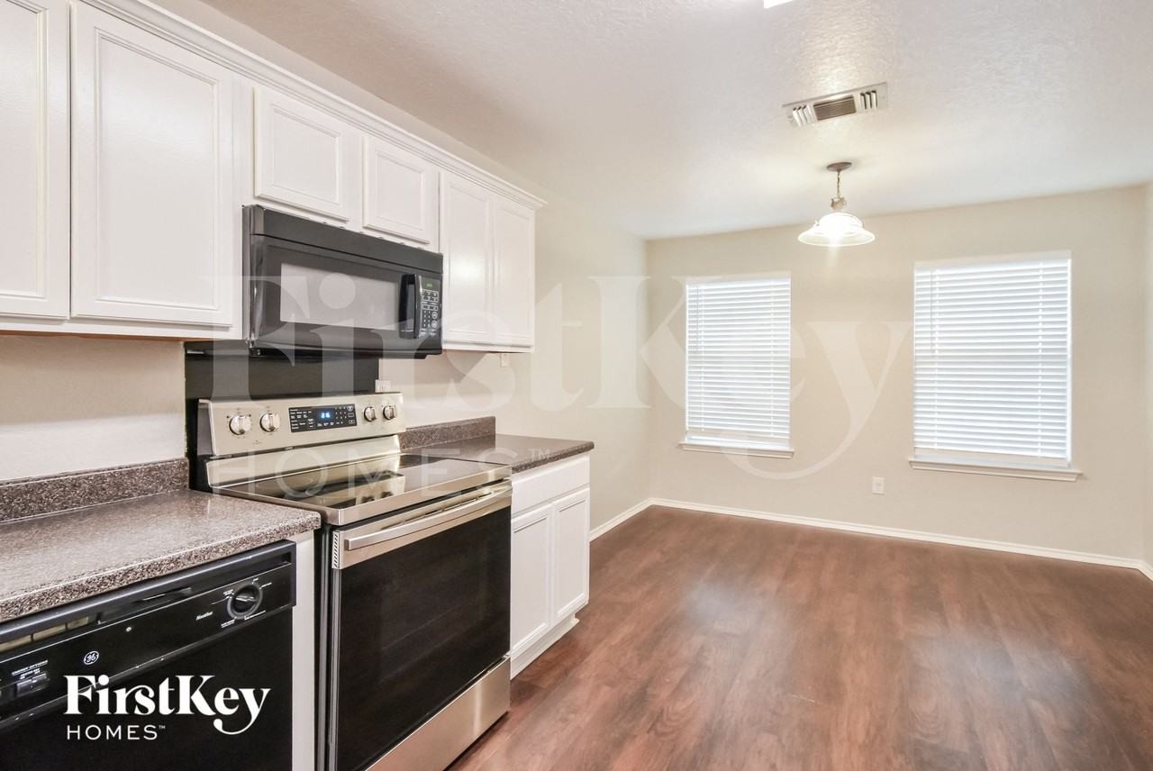 9407 Raton Fls - Photo 6 of 15