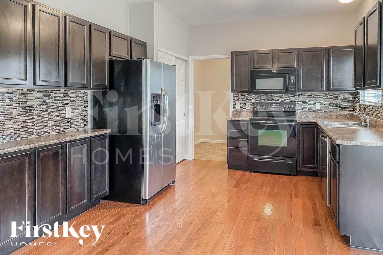 4737 Turfway Trl - Photo 7 of 15