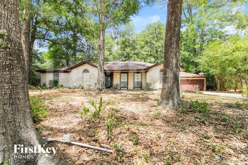 2618 N Woodloch St - Photo 2 of 15