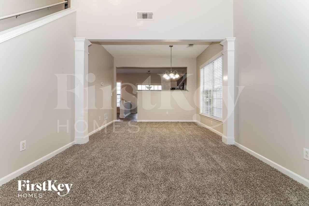 1730 Taynton Cir Nw - Photo 5 of 18