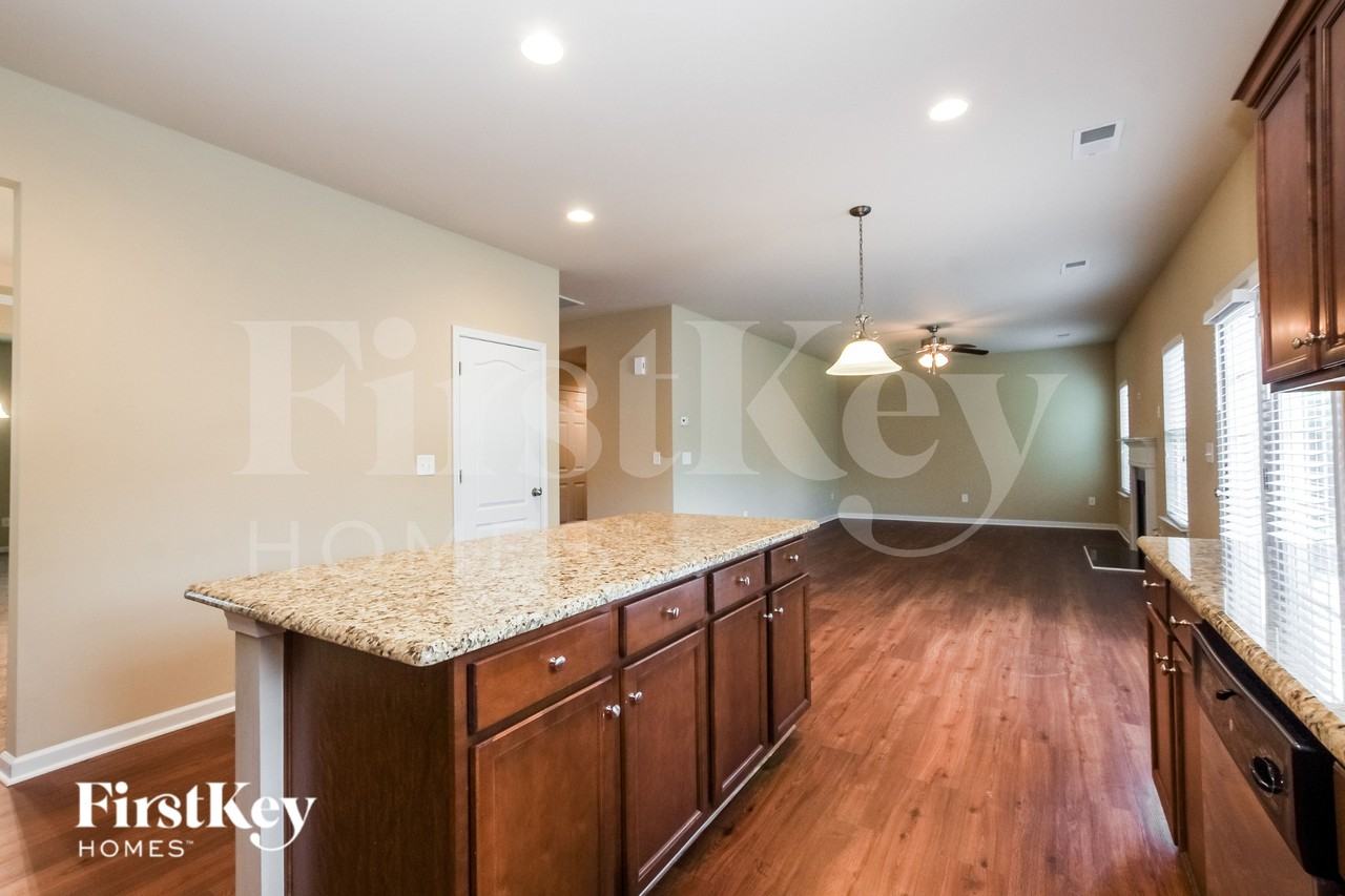 9730 Loughlin Ln - Photo 6 of 18