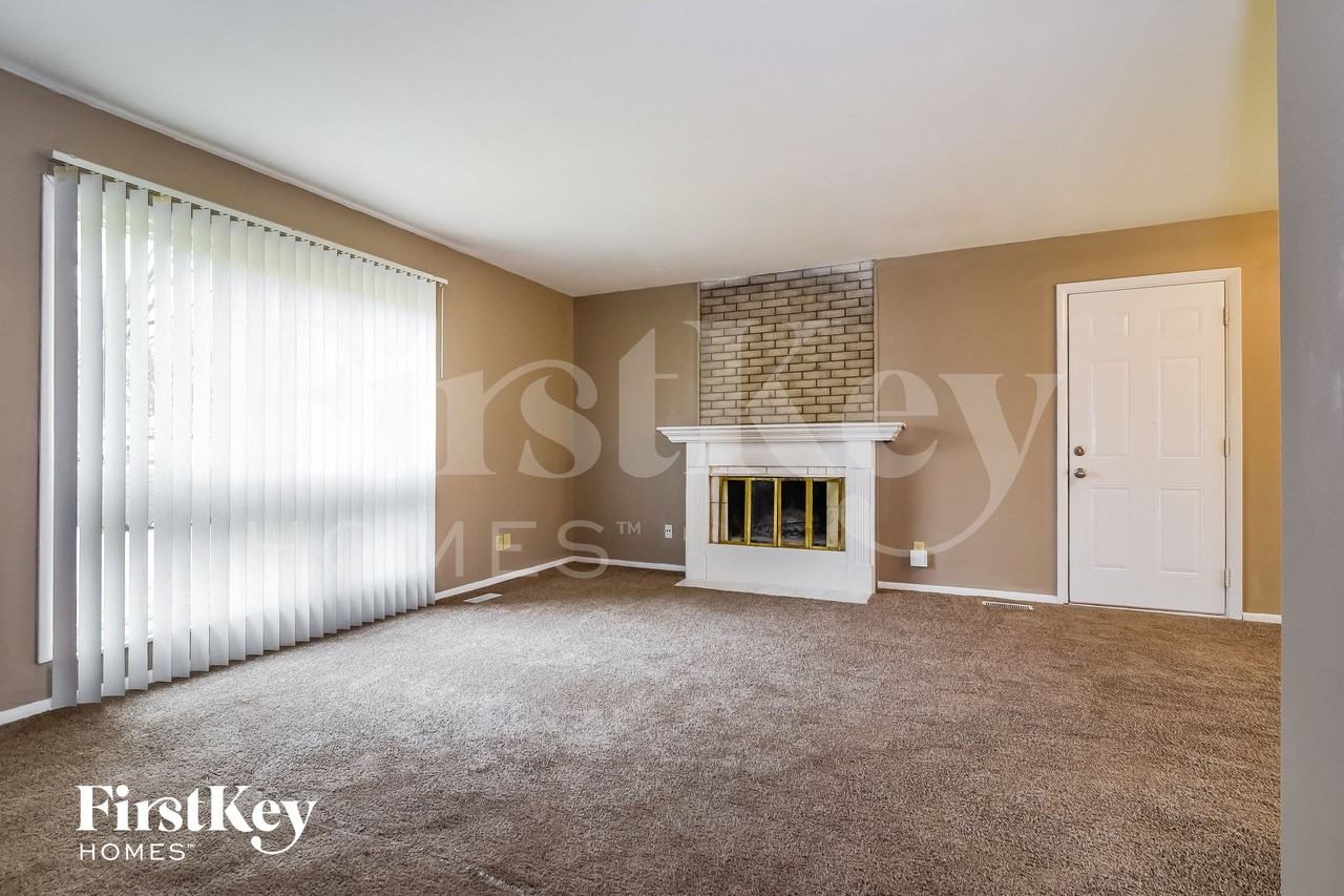 9124 Breen Ct - Photo 3 of 15