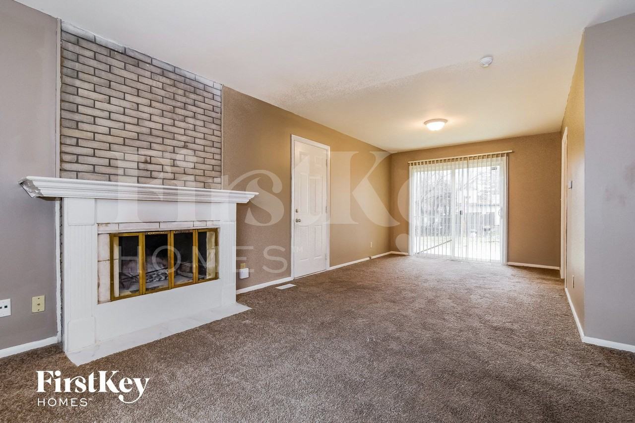 9124 Breen Ct - Photo 4 of 15