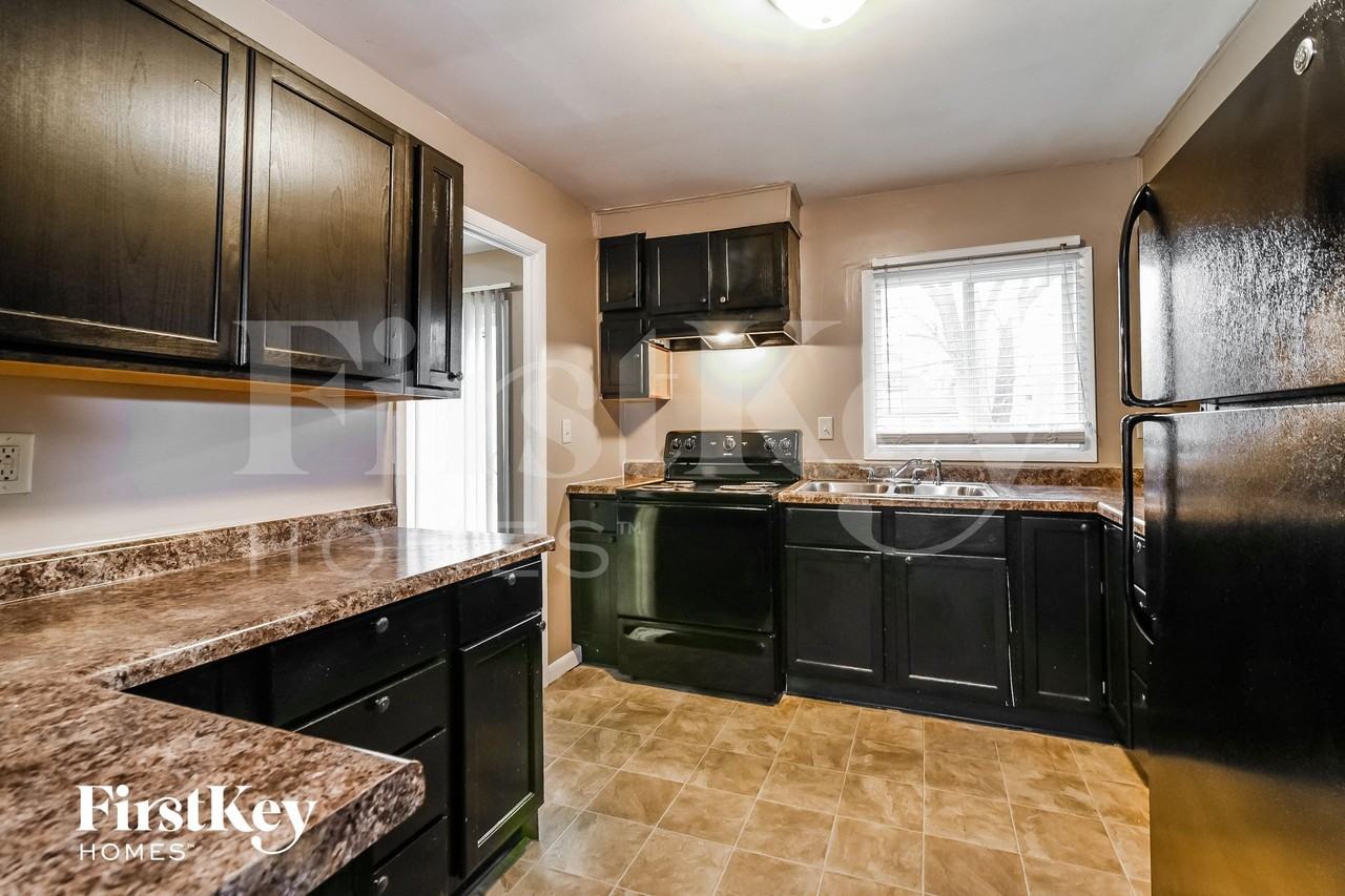 9124 Breen Ct - Photo 5 of 15