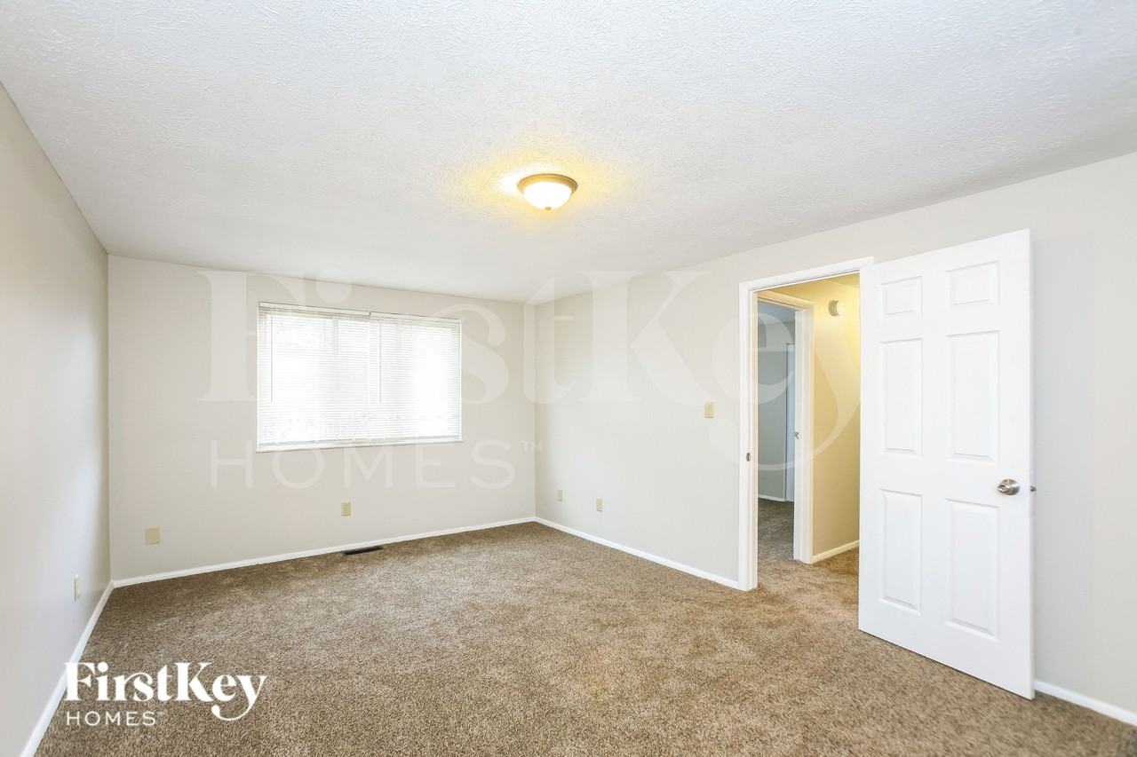 8307 Autumn Mill Ct - Photo 7 of 16