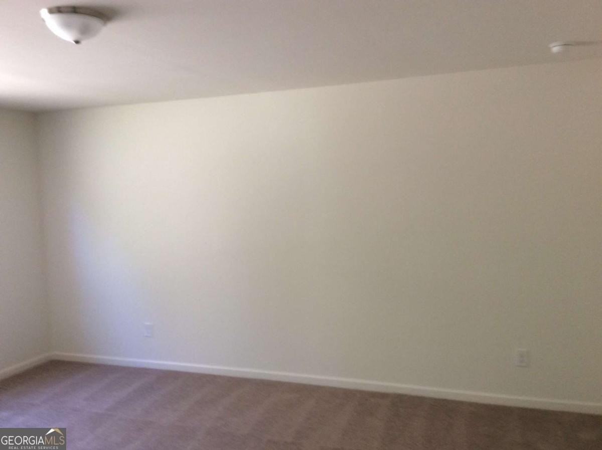 7288 Emma Ct - Photo 3 of 32