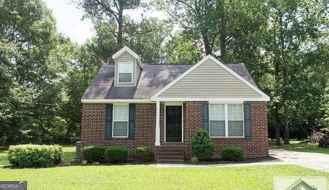 1080 Maple Cir - Photo 1 of 1