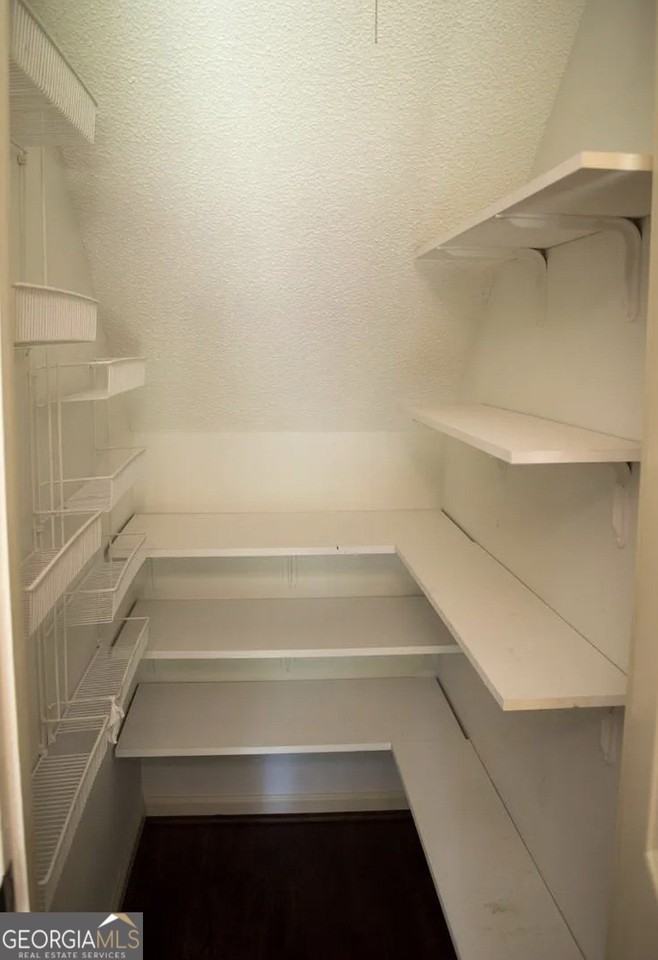 1080 Maple Cir - Photo 7 of 14