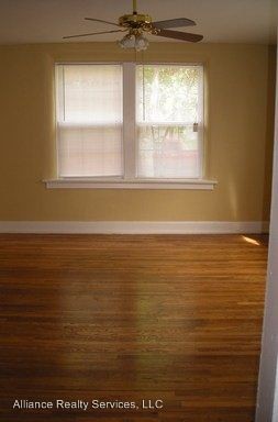 2103 Forest Ave - Photo 2 of 8