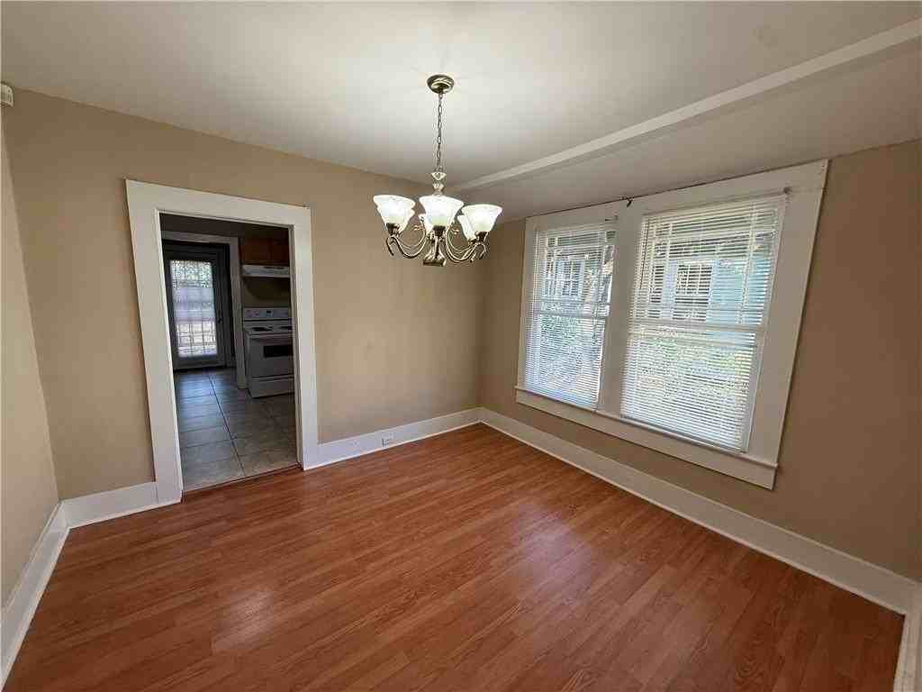 135 N Carlen St - Photo 4 of 13