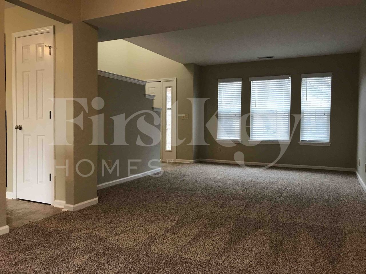 5851 Tybalt Ln - Photo 3 of 19