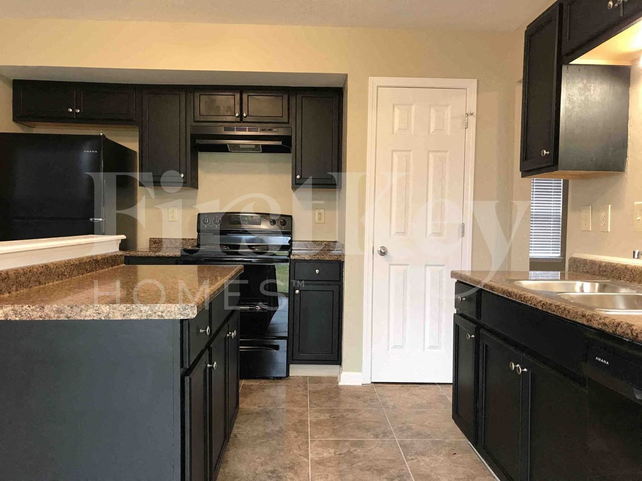 5851 Tybalt Ln - Photo 6 of 19