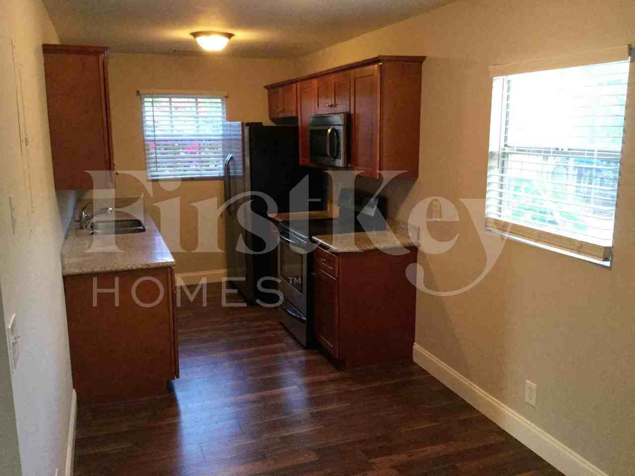 5227 Adams Rd - Photo 5 of 20