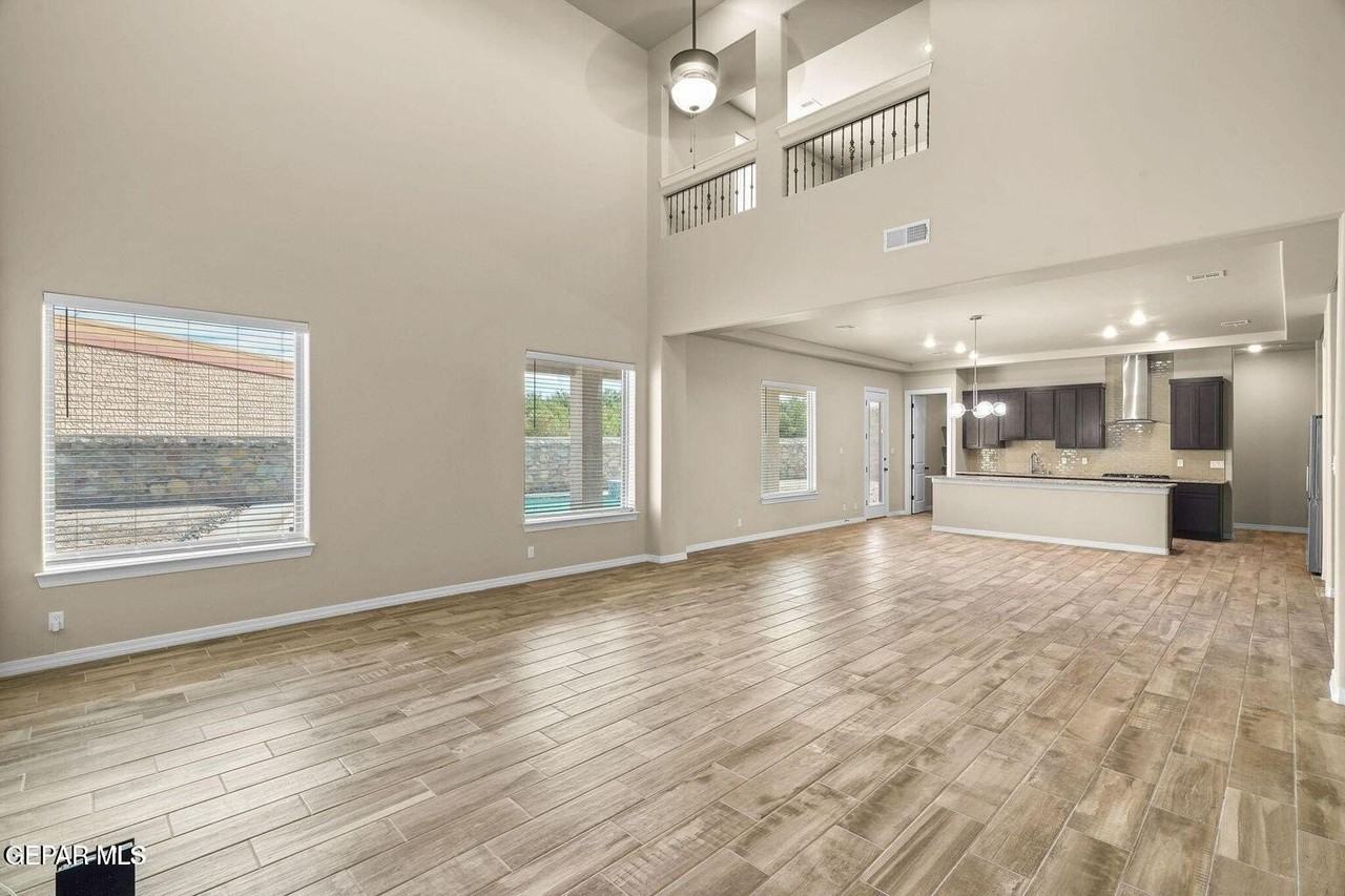 6148 Oleaster Dr - Photo 5 of 32