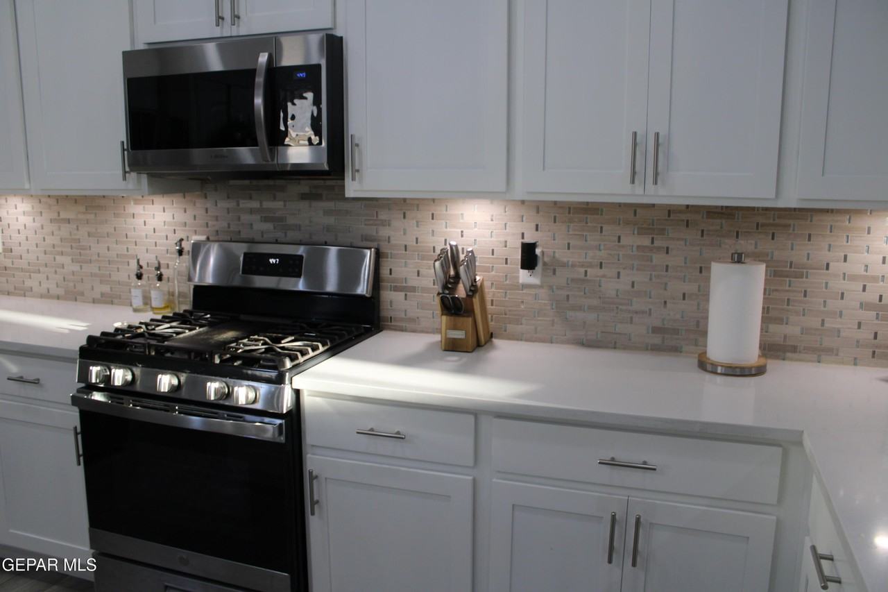 754 Flexford St - Photo 5 of 18