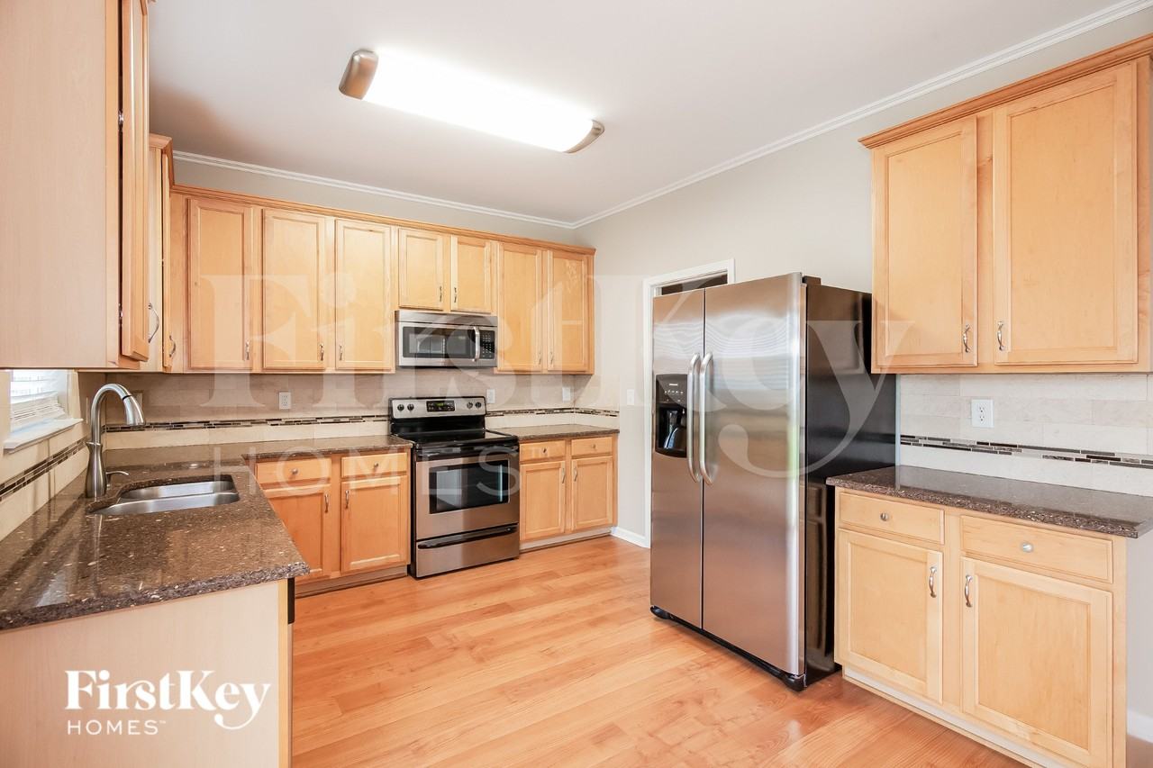 2329 Nettleton Ct - Photo 7 of 18