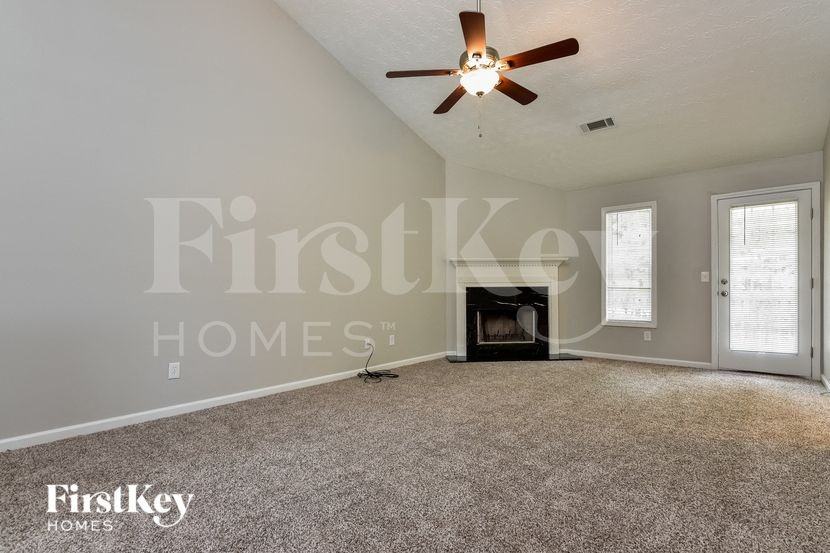 205 Trelawney Ln - Photo 2 of 15