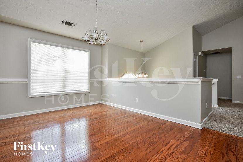 205 Trelawney Ln - Photo 4 of 15