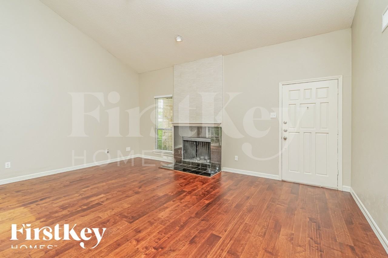 2014 Greencove Dr - Photo 2 of 18