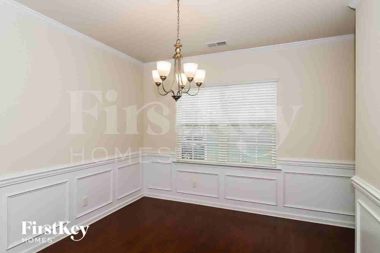 134 Eden Ave - Photo 6 of 16