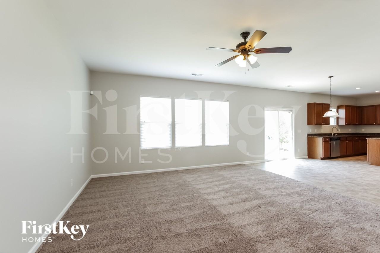 12429 Bending Branch Rd - Photo 2 of 15