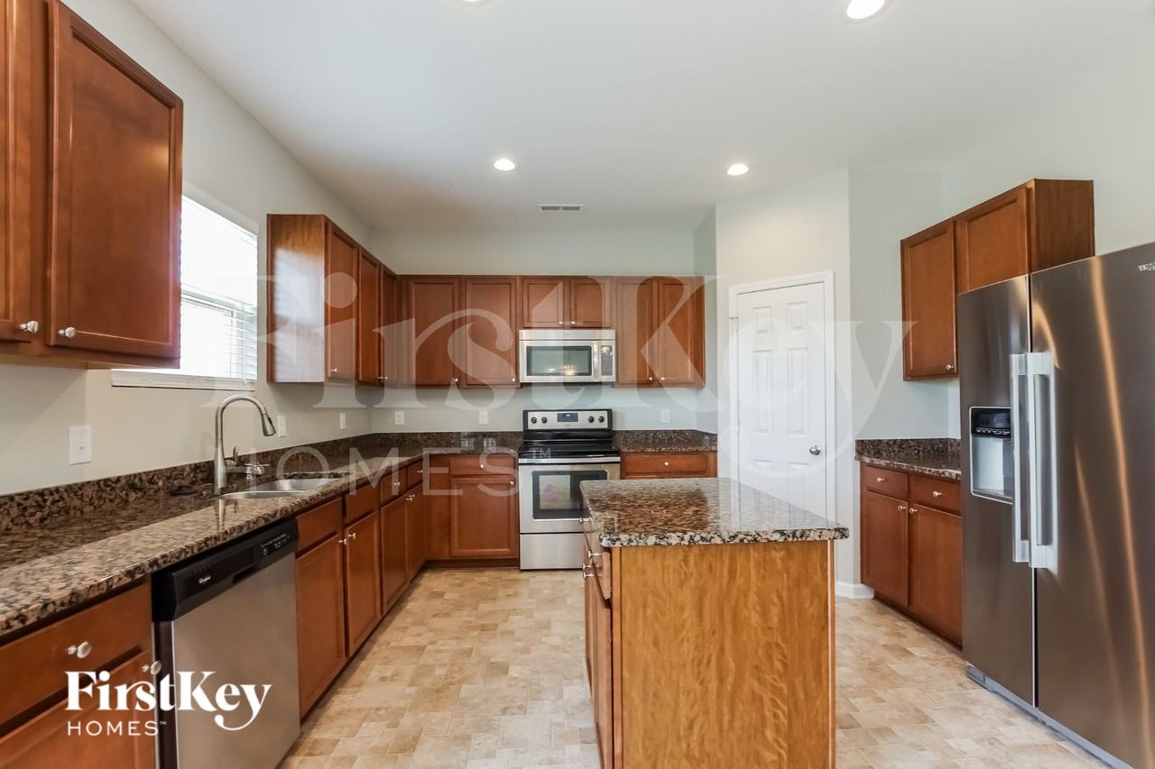 12429 Bending Branch Rd - Photo 5 of 15