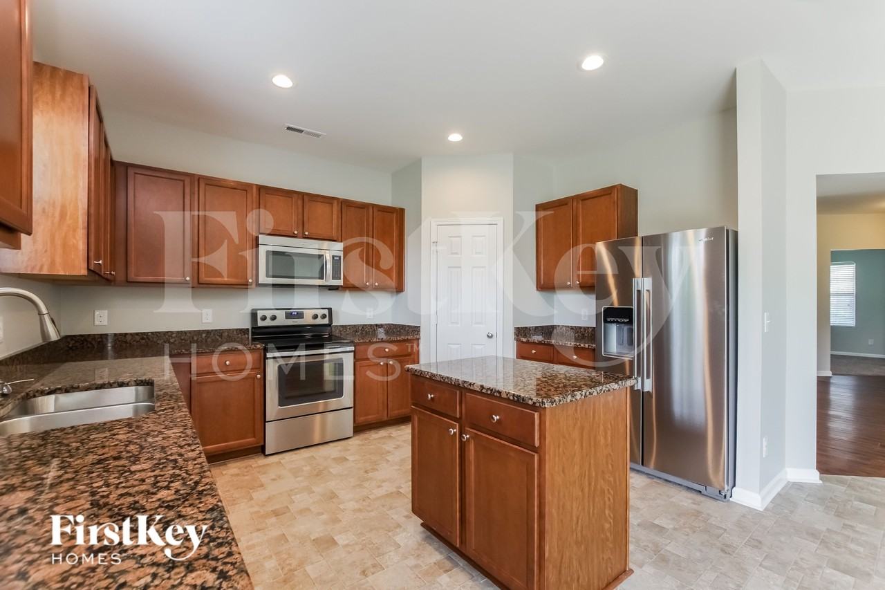 12429 Bending Branch Rd - Photo 6 of 15