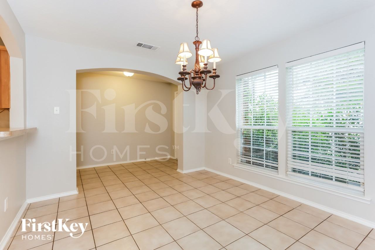 10432 Turning Leaf Trl - Photo 5 of 19