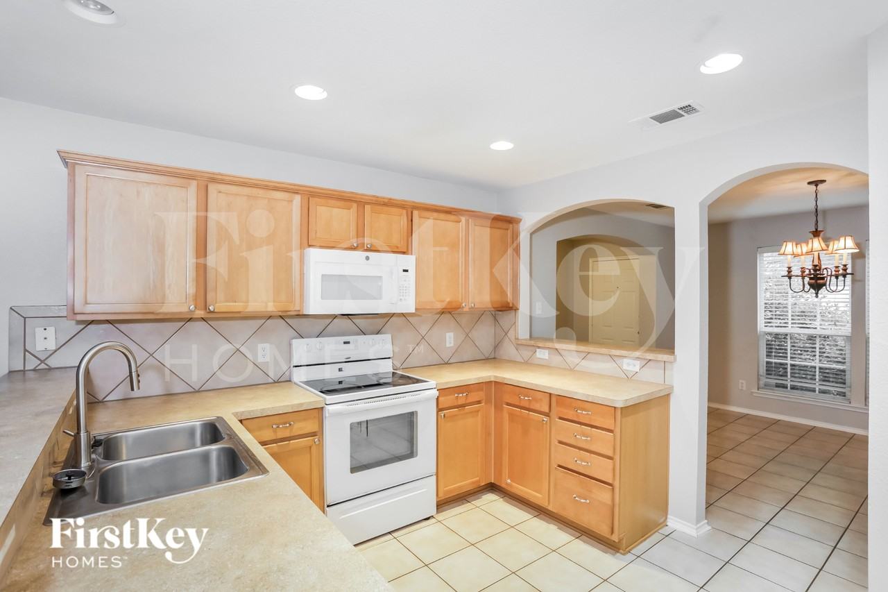 10432 Turning Leaf Trl - Photo 6 of 19