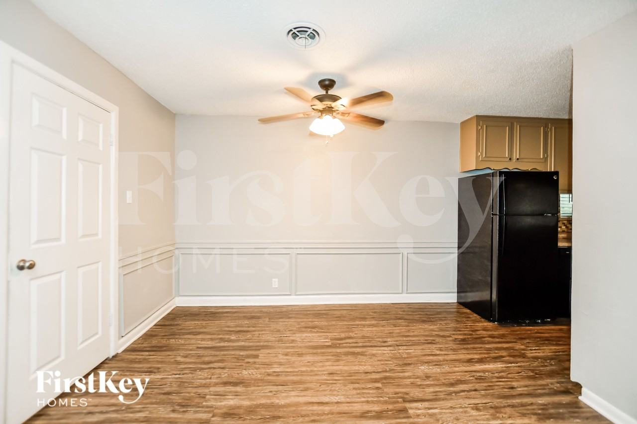 1020 Mary Dr - Photo 5 of 18